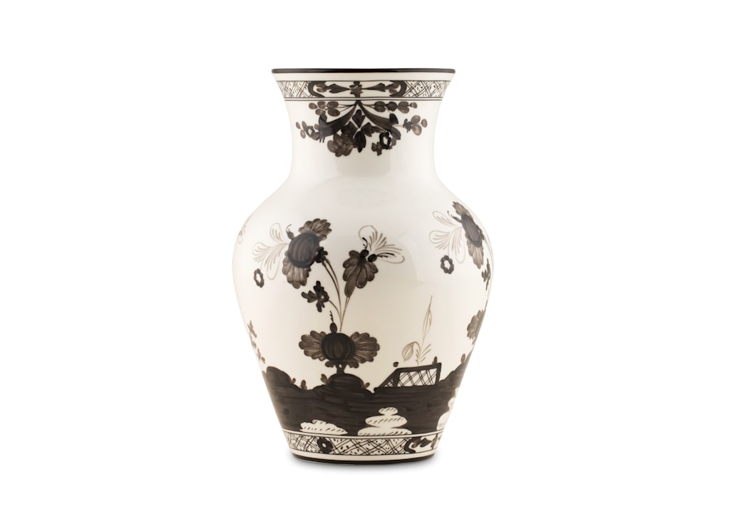 Oriente Italiano Ming Vase