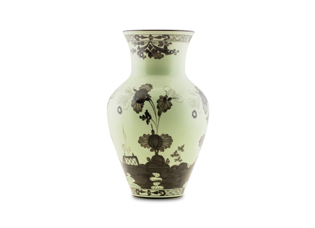 Oriente Italiano Ming Vase