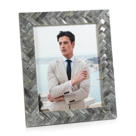 Mayfair 8x10 Woven Frame